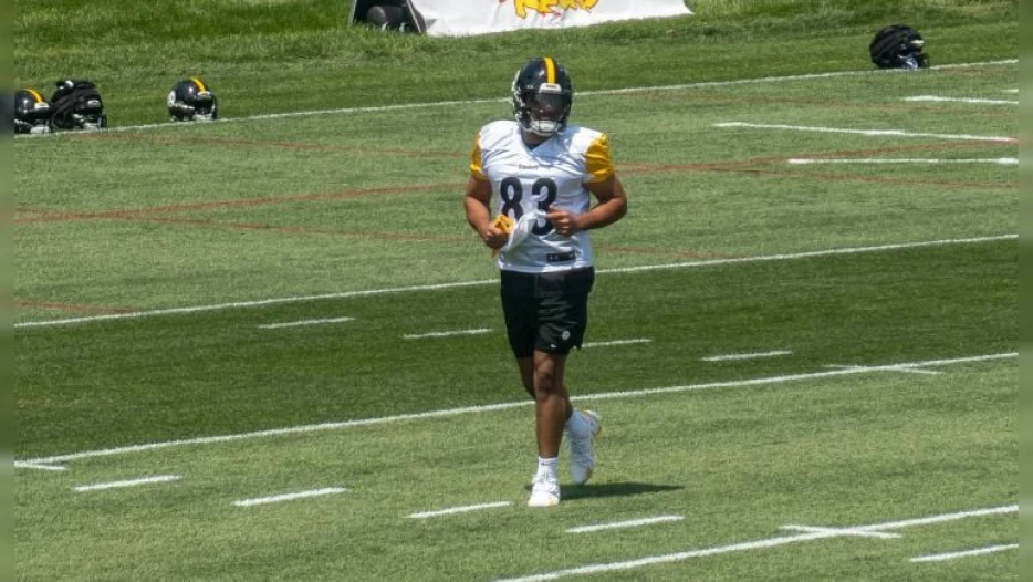 Connor Heyward ‘Ready To Prove People Wrong’, Pat Freiermuth Says: ‘Chip On His Shoulder’
