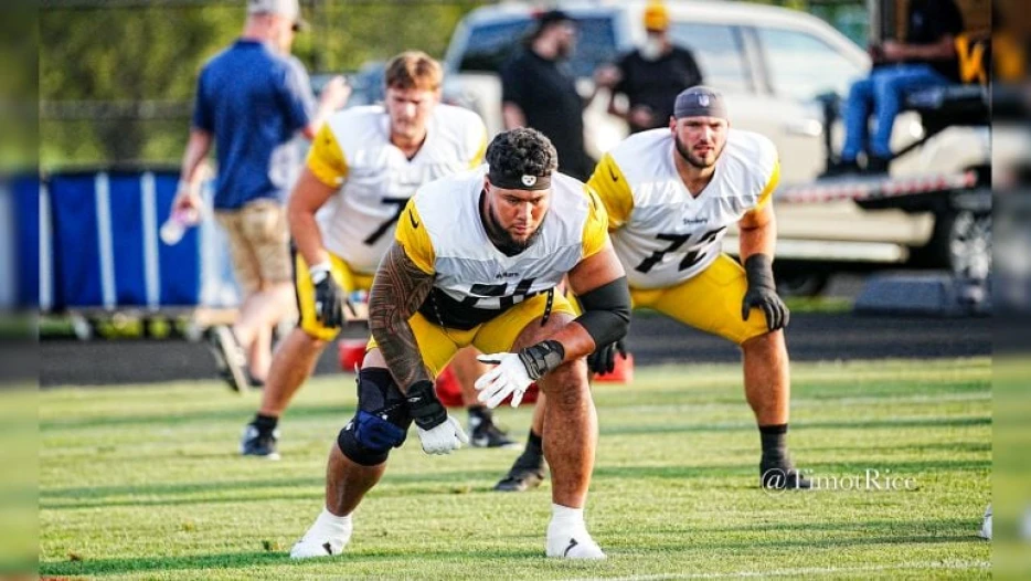 Despite Injuries At OT, Mike Tomlin Rules Out Moving Troy Fautanu To LT