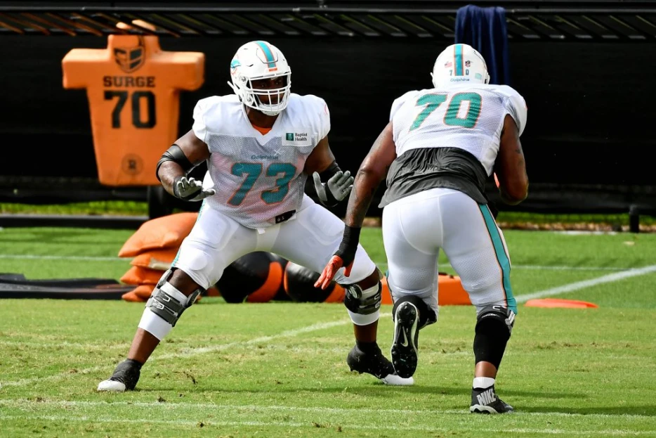 Dolphins T Austin Jackson Experiences Injury Setback