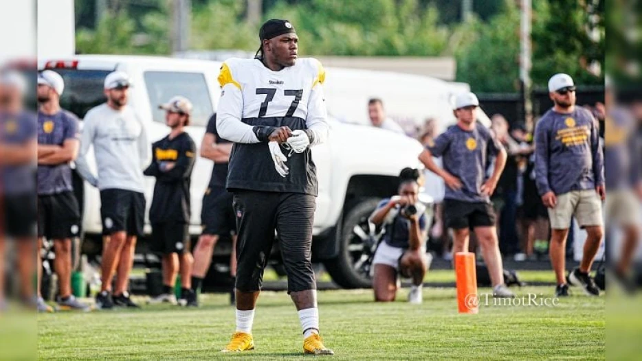 How Concerning Is Broderick Jones’ Start To Training Camp?