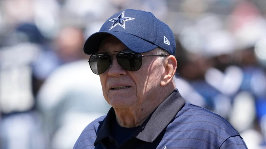 Jerry Jones breaks silence on Micah Parsons trade request