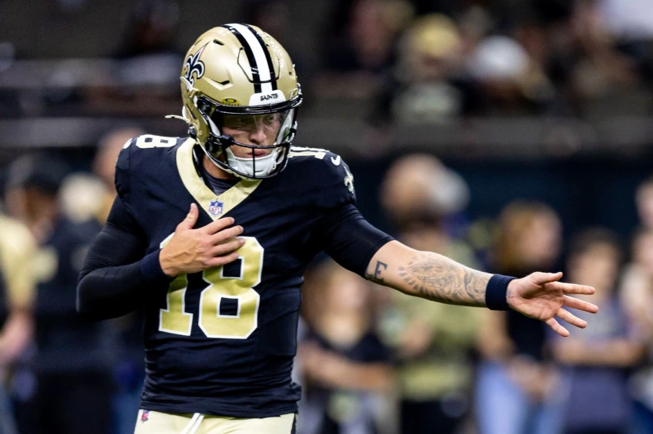 NFC Notes: Mike Evans, Tetairoa McMillan, Spencer Rattler, Buccaneers, Falcons, Panthers, Saints