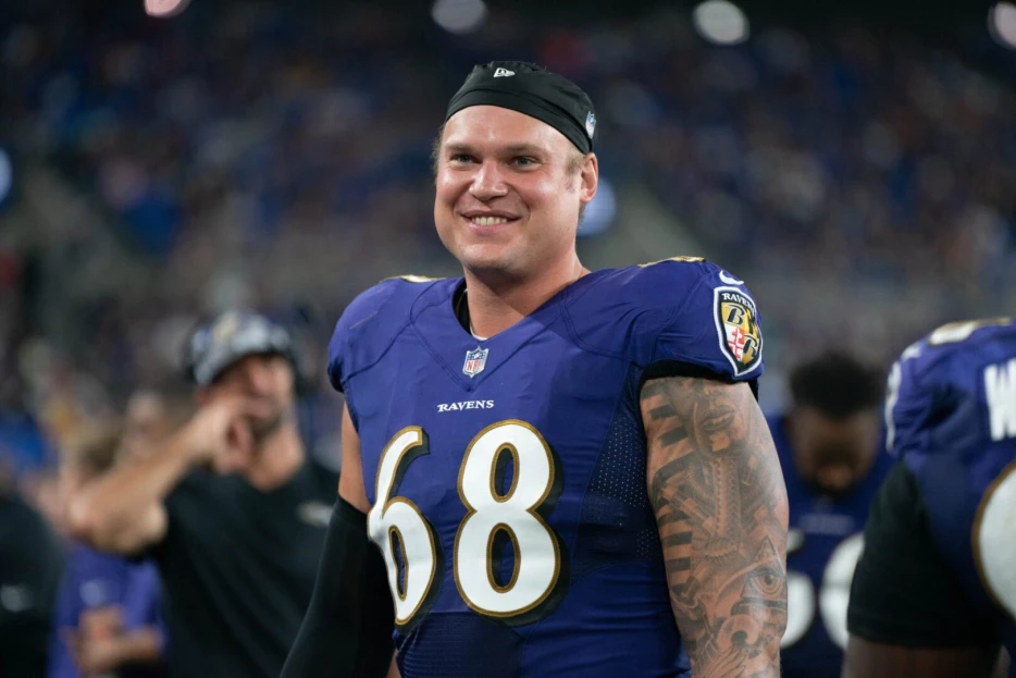 Ravens Re-Signing Veteran DL Brent Urban