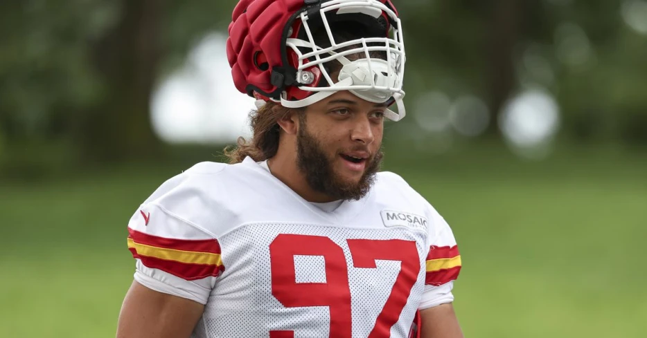 Ashton Gillotte learning to ‘uphold the standard’ of playing for the Chiefs