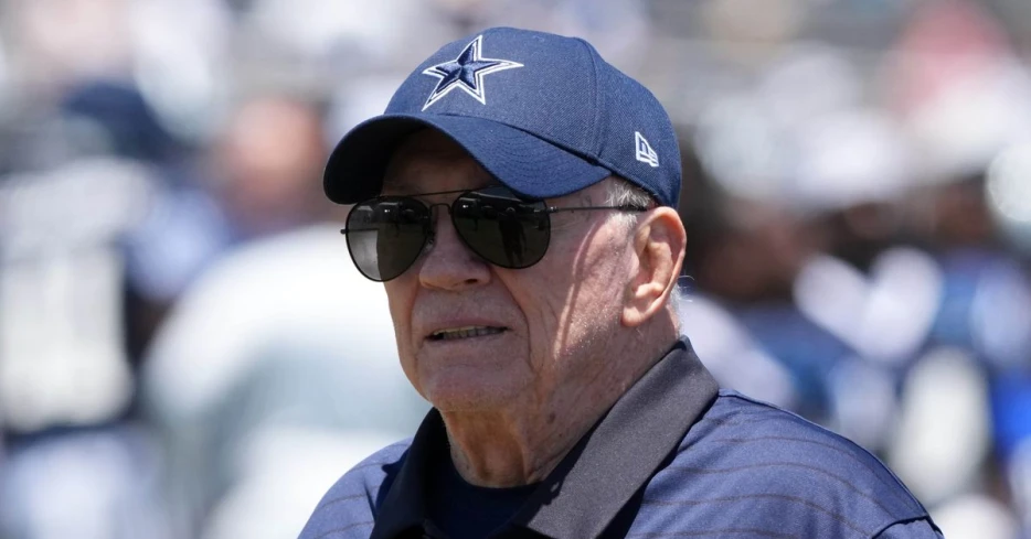 Cowboys news: Jerry Jones says he’s not trading Micah Parsons