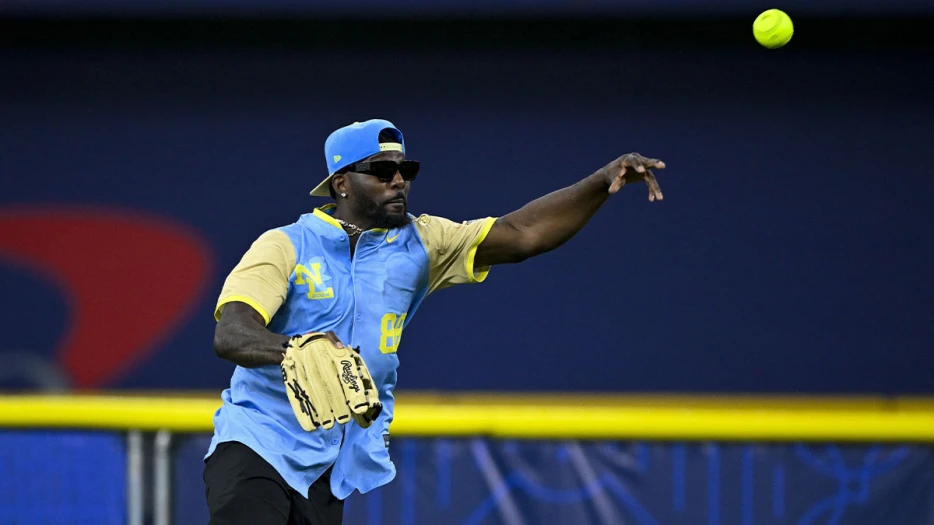 Dez Bryant takes fiery NSFW shot at Jerry Jones over Jay Z comment