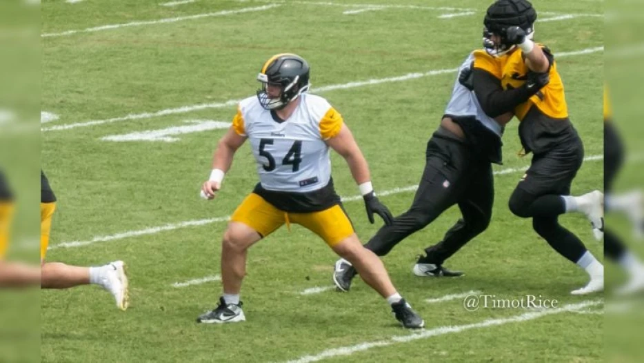 ‘He’s Got It All’: Simms Thinks Zach Frazier Is The ‘Perfect Center’