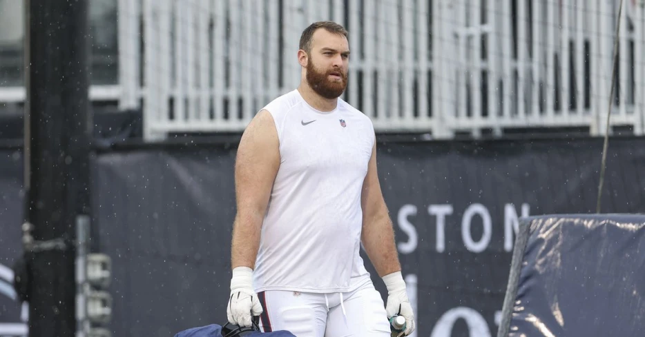 NFL free agency: Browns add another OT to roster, release WR and RB