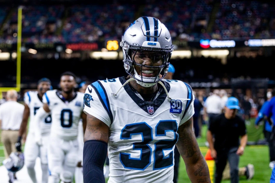 Raiders S Lonnie Johnson Broke His Fibula