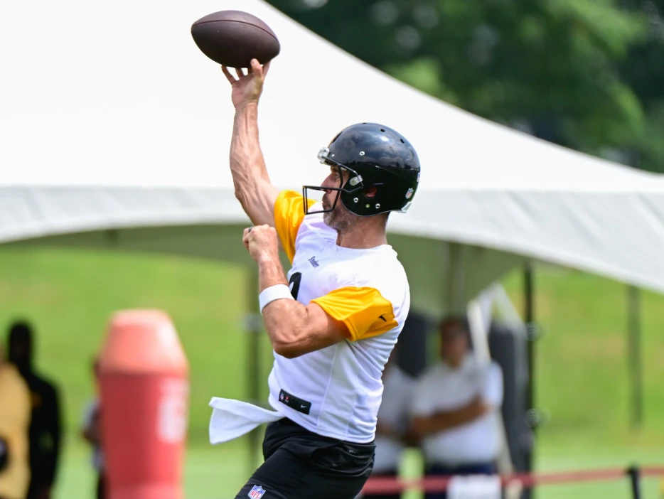 Steelers Sights &amp; Sounds: Offense Airs It Out with Go Balls and Back Shoulders