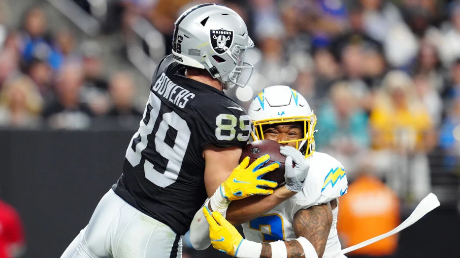 Chargers’ Derwin James sets sights on safety sack record