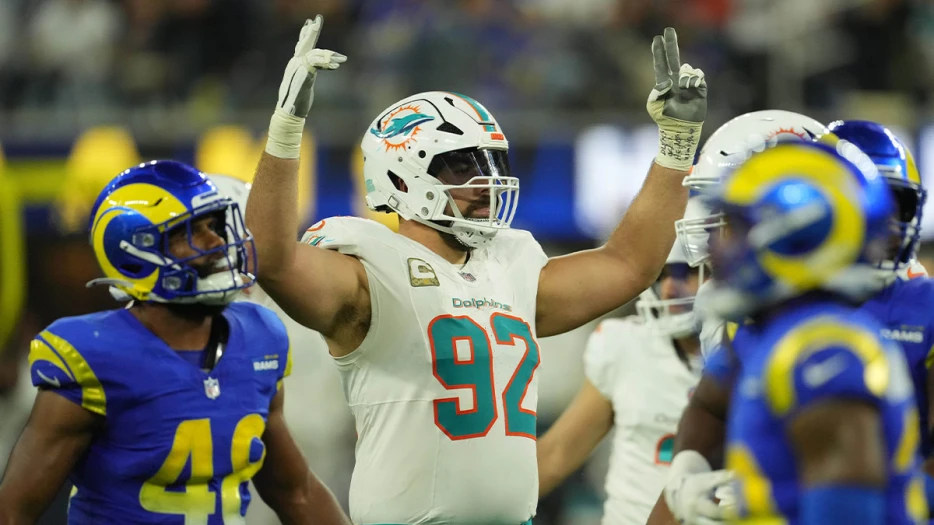 Dolphins sign key defensive lineman to $67.75 million contract extension