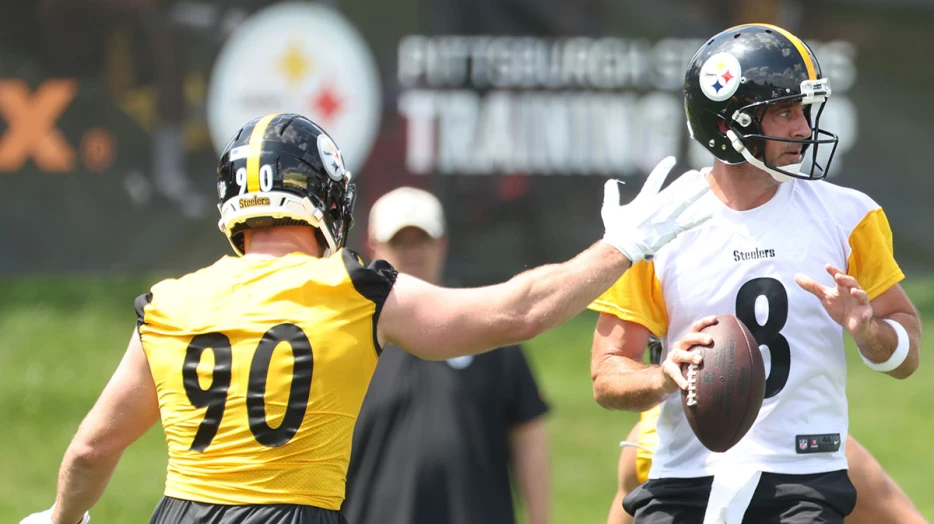 How Aaron Rodgers’ bargain contract was game-changer for Steelers GM Omar Khan