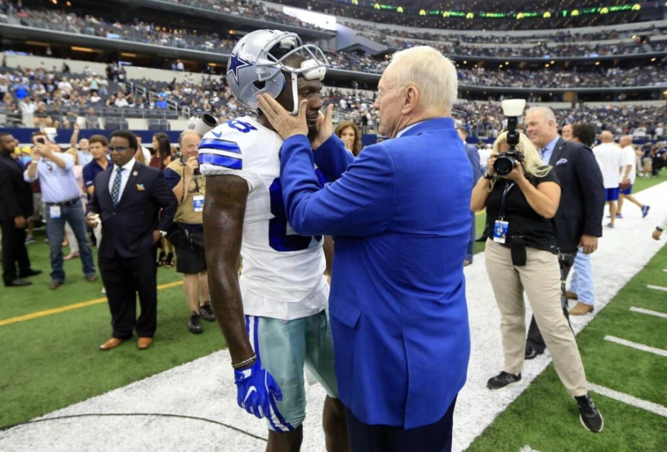 Jerry Jones aims at Jay-Z, Catches Dez Bryant instead