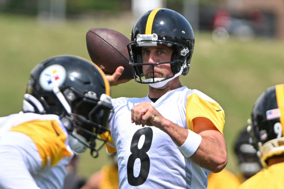 NFL Training Camp: Stock Up, Down for 10 Key QBs Right Now