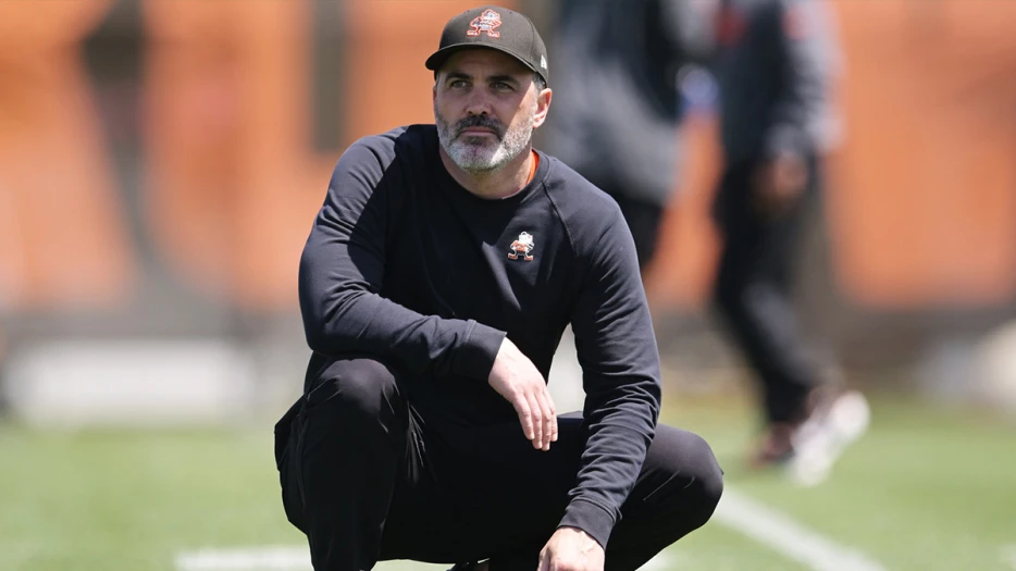 Adam Schefter believes Browns likely to break mold with QB roster move
