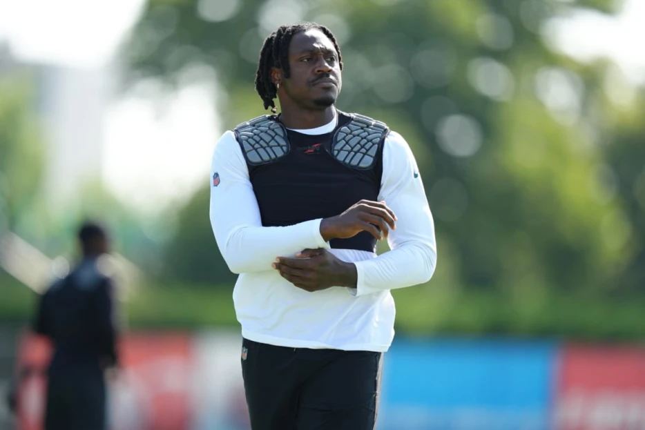 ‘Being Cautious’: Two All-Pro Eagles Players Missing Multiple Practices Due to Injury