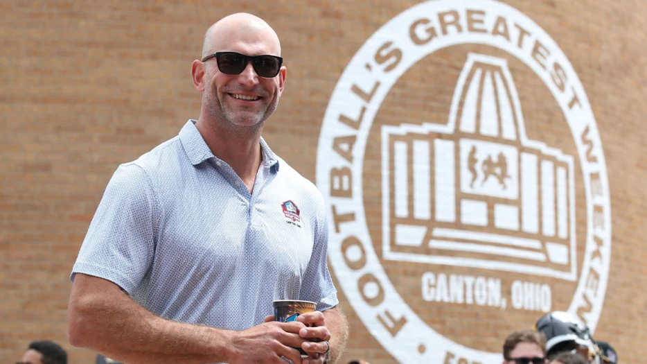 ‘Celebrity guest’ joins Browns training camp to help offensive linemen