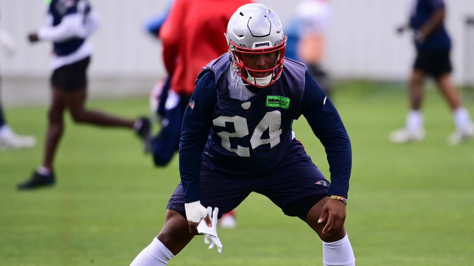 Former Patriots Safety Reportedly Signs With Titans In Free Agency