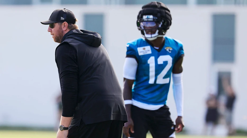 Liam Coen reveals Deion Sanders’ message to Jaguars on Travis Hunter