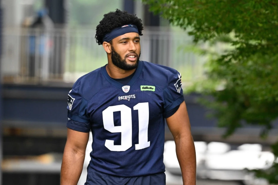 Patriots EDGE Elijah Ponder making his case for roster spot in 2025