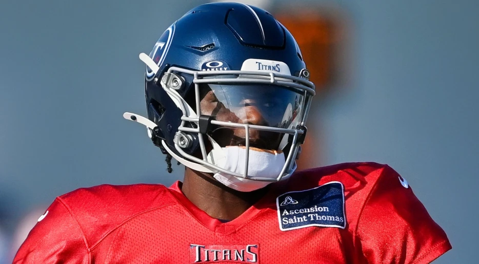 Tennessee Titans Shock NFL with Bombshell Signing of Cam Ward’s 3-Time Pro Bowl Cousin