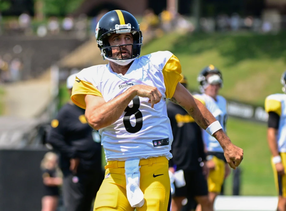 Aaron Rodgers Not Expected to Play in Steelers Preseason Opener