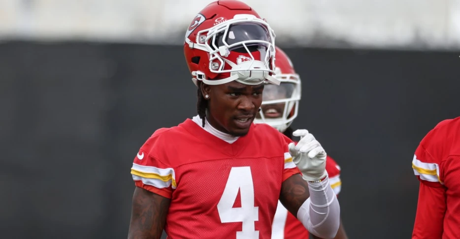 Chiefs hold 2 new players out of Wednesday’s practice