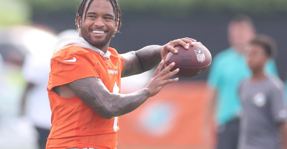 Dolphins release first depth chart of 2025 preseason ahead of Bears game