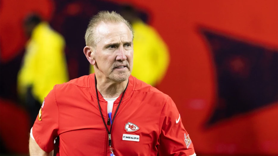 Ex-Raiders coach with Steve Spagnuolo ties seen at Chiefs trainingcamp
