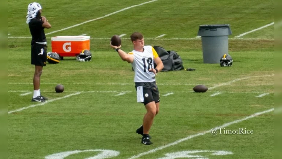 Fittipaldo: Will Howard Had Brace On Hand During Walk-Through