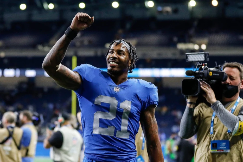 Free Agent S Tracy Walker Suspended 12 Games