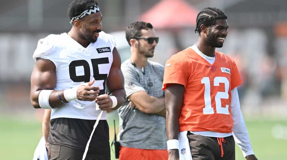 Myles Garrett reacts to Shedeur Sanders starting Browns’ preseason opener