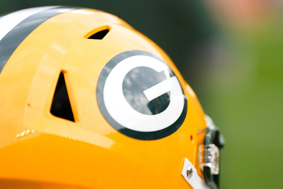 Packers Sign WR Isaiah Neyor, Place OT Travis Glover On IR