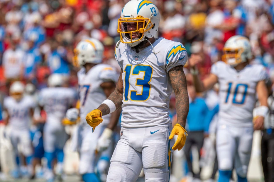 Steelers Wide Receiver Target Reunites with Former Team