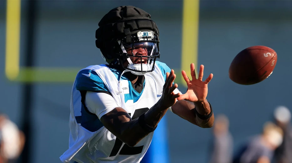 Davante Adams skeptical Jaguars’ Travis Hunter can handle two-way NFL career