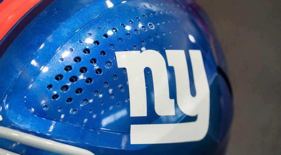 Former New York Giants Star Who Quit Football To Become A Surgeon Has Tragically Died
