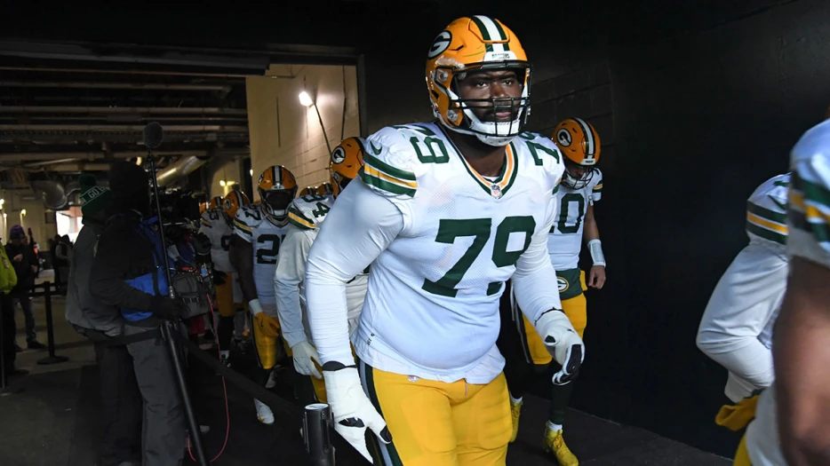 Packers’ young OL goes down with season-ending injury