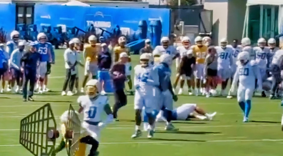 “Potentially Serious Issue”: L.A. Chargers Top Offensive Player Gets Hugs From Teammates Before Being Carted Off Field With Brutal Injury (VIDEO)