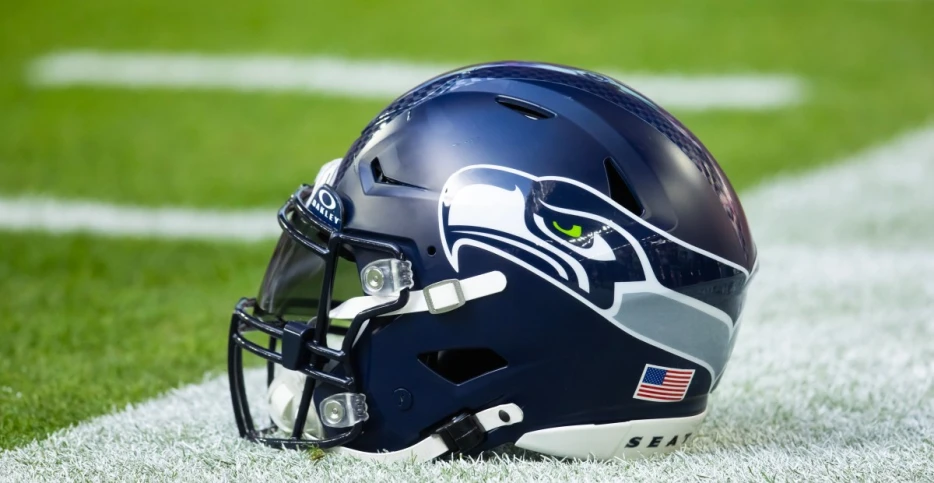 Seahawks bring back player they just waived