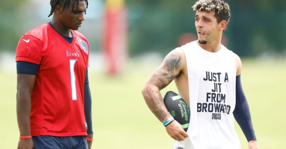 Someone stole Jarvis Brownlee’s helmet, offense bounces back and other Titans bullets
