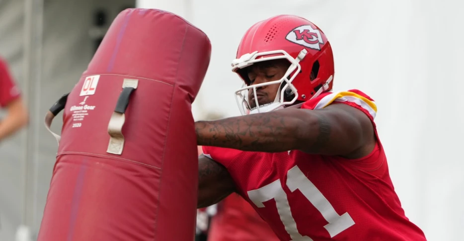Arrowheadlines: The Chiefs’ long nightmare on the offensive line could be ending