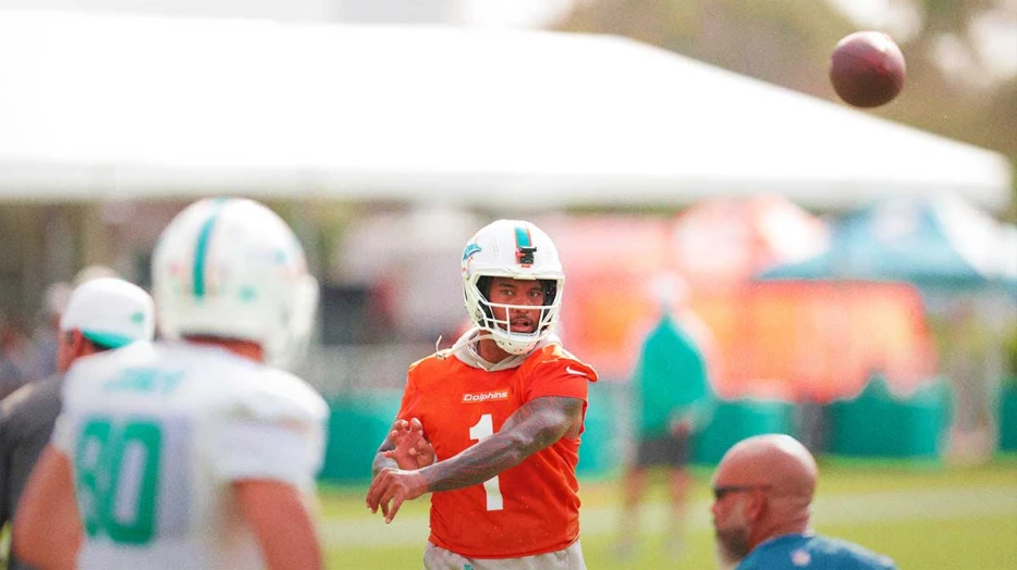 Dolphins’ Tua Tagovailoa deals with interception trouble vs. Bears