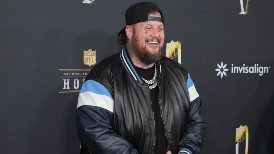 Jelly Roll Gave The Tennessee Titans One Of The Best Motivational Speeches We’ve Ever Heard