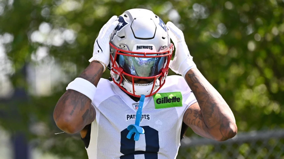 Packers Star Called Patriots’ Stefon Diggs Amid Injury Recovery