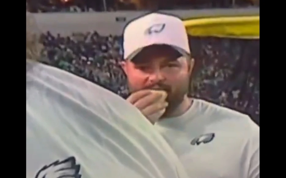 Smucker’s Should Send Landon Dickerson an Uncrustable Gift Basket for the Free Promotion