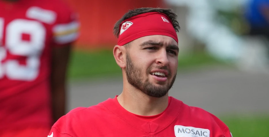 Thursday training camp notebook: Bright lights incoming