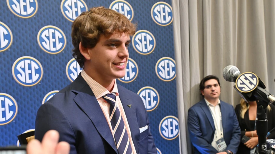 Arch Manning: I'm just focused on this season, not the 2026 NFL draft