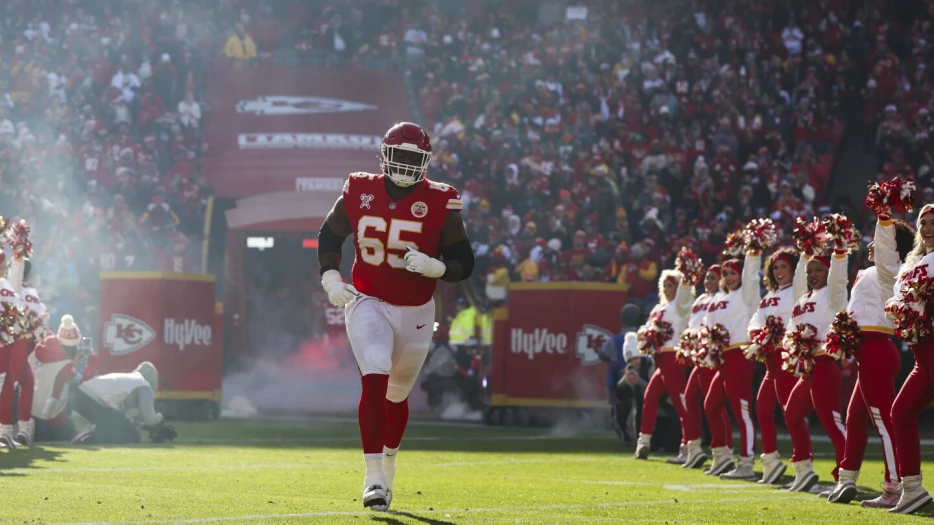 Chiefs, Trey Smith agree to four-year contract