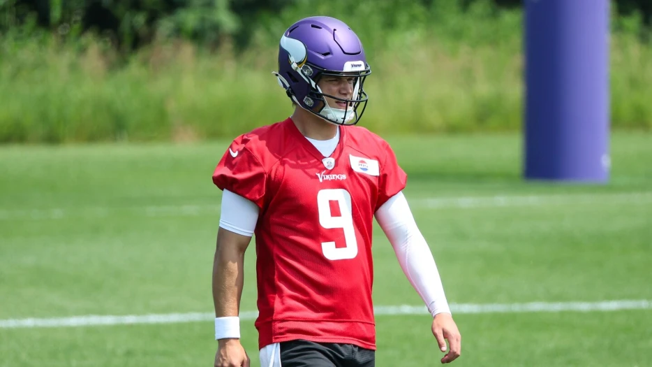 Justin Jefferson on J.J. McCarthy: I want him to be as confident as I am in him